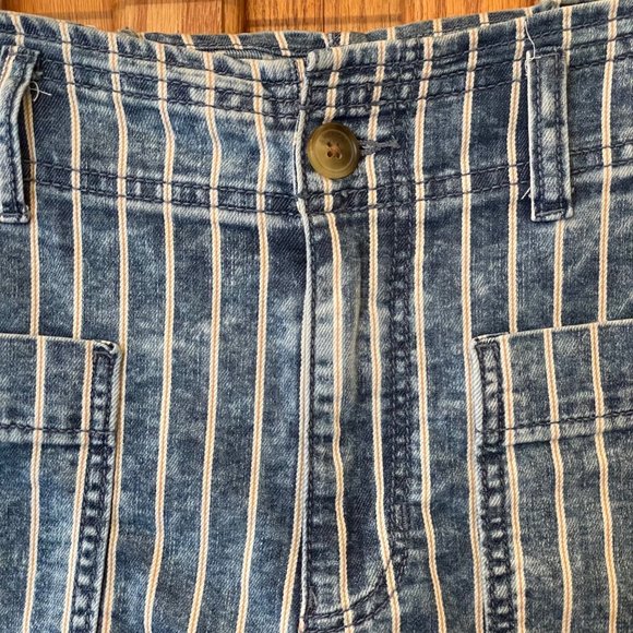 American Eagle Womens Size 2 Striped Denim Shorts Hi Rise Pockets Comfy Stretch - Picture 5 of 12